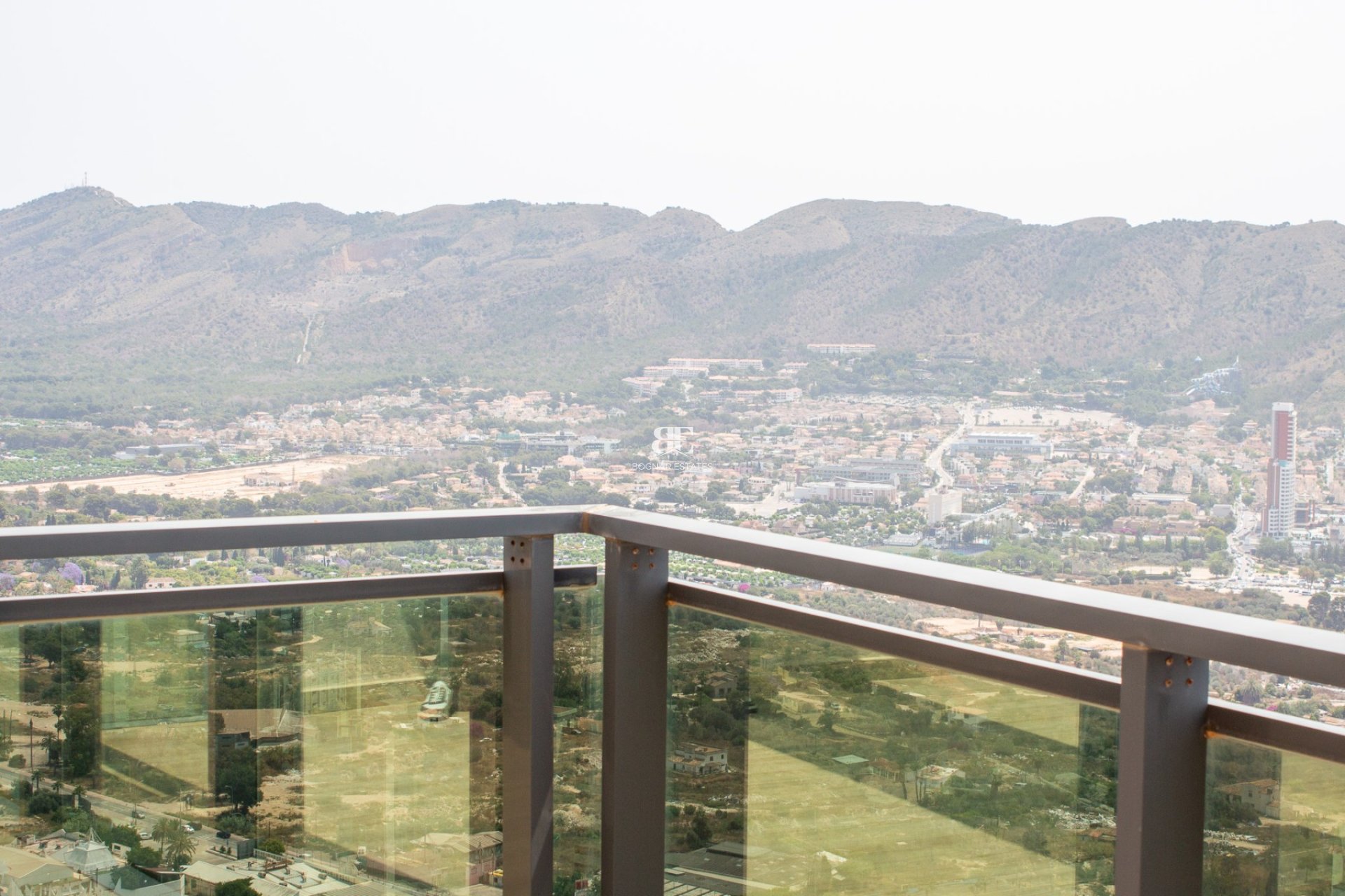 Resale - apartment -
Benidorm - Levante