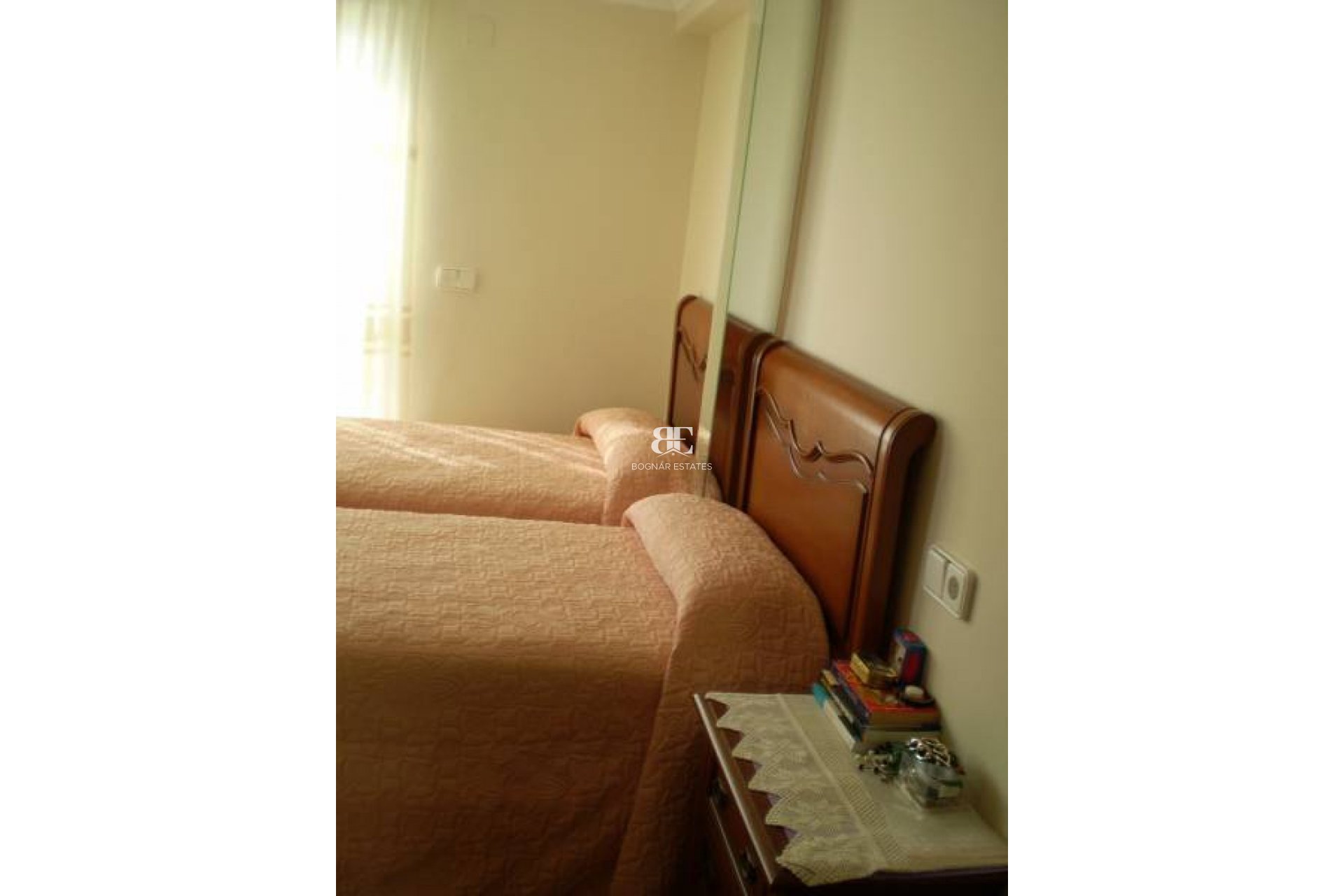 Resale - apartment -
Benidorm - Levante