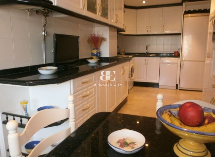 Resale - apartment -
Benidorm - Levante