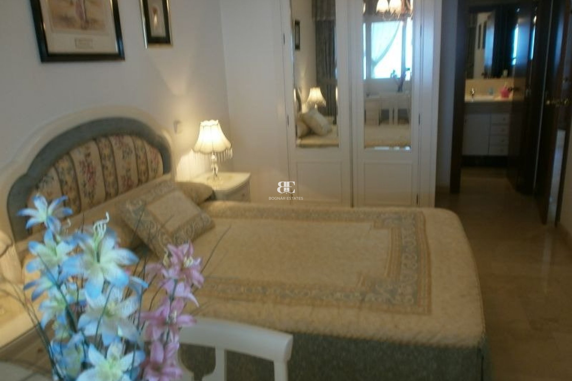 Resale - apartment -
Benidorm - Levante