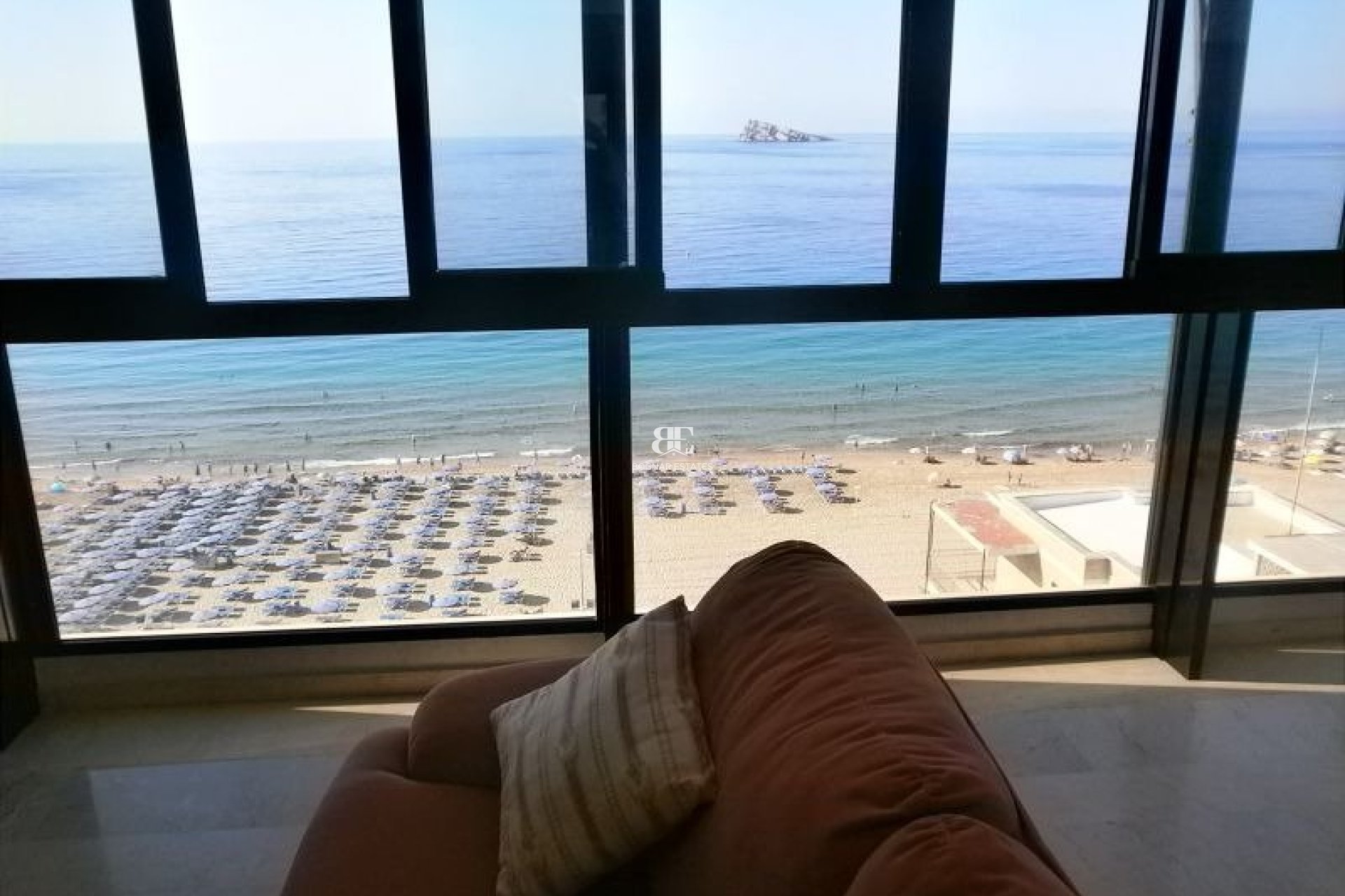Resale - apartment -
Benidorm - Levante