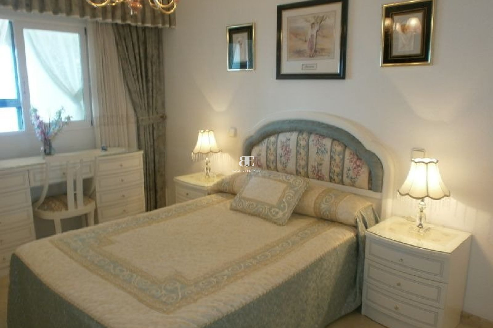 Resale - apartment -
Benidorm - Levante
