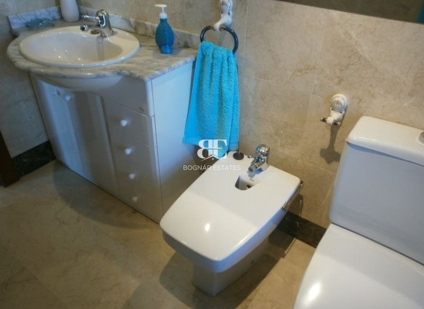 Resale - apartment -
Benidorm - Levante