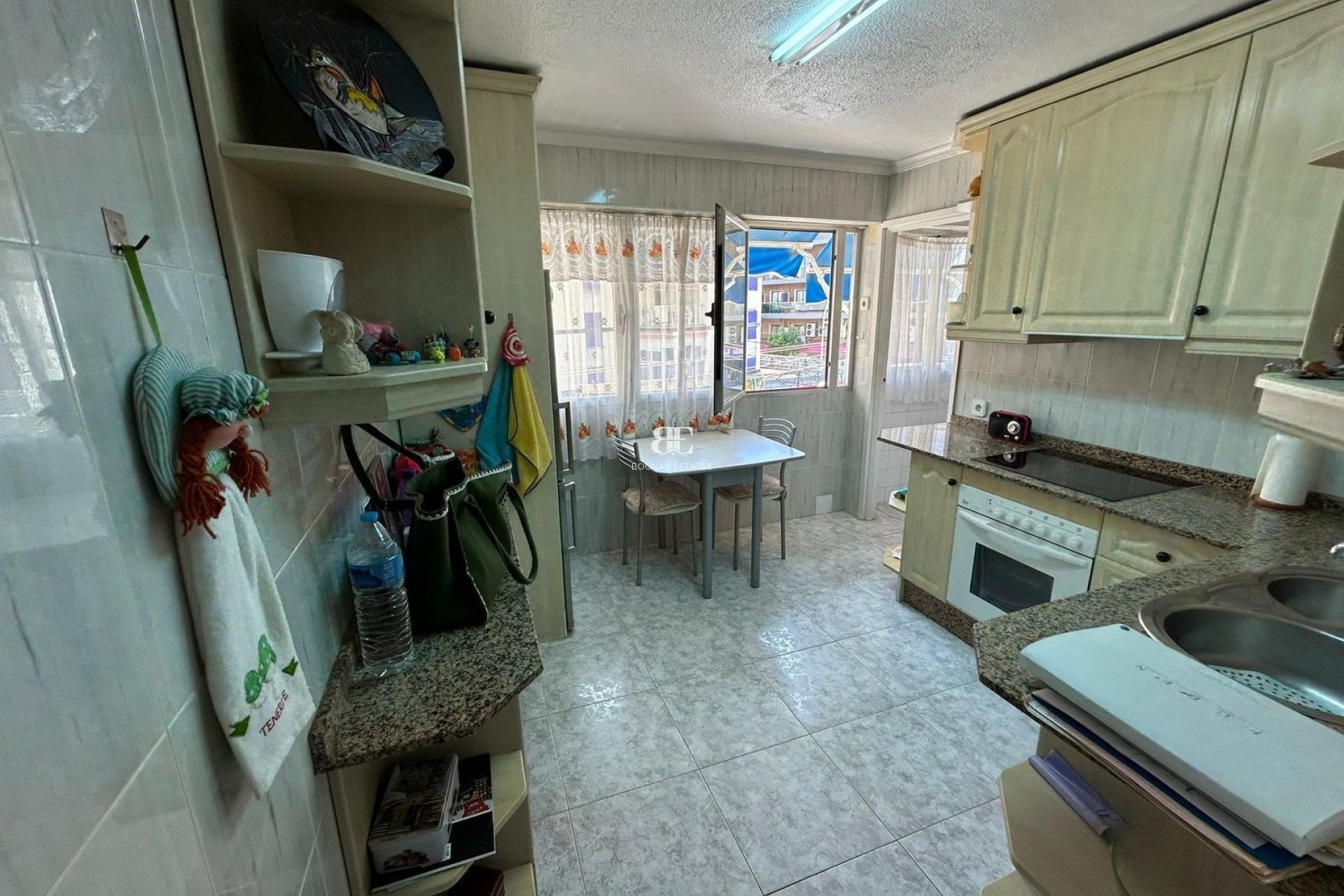 Resale - apartment -
Benidorm - Levante