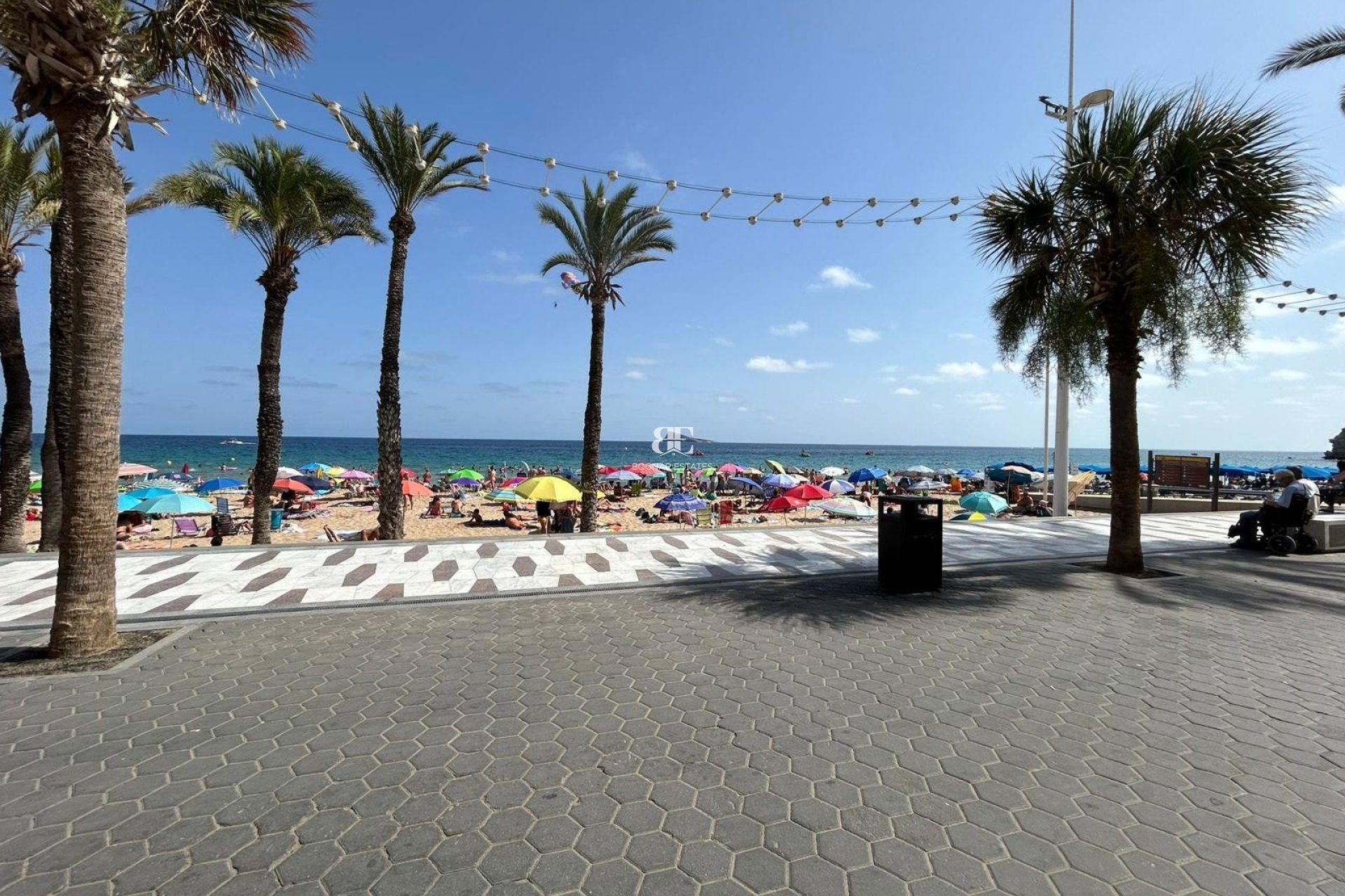 Resale - apartment -
Benidorm - Levante