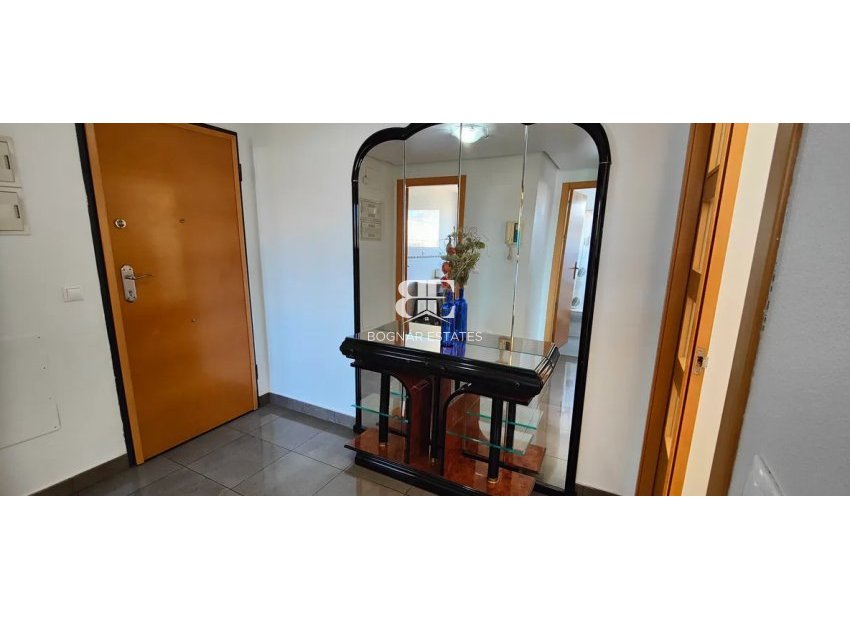 Resale - apartment -
Benidorm - Levante