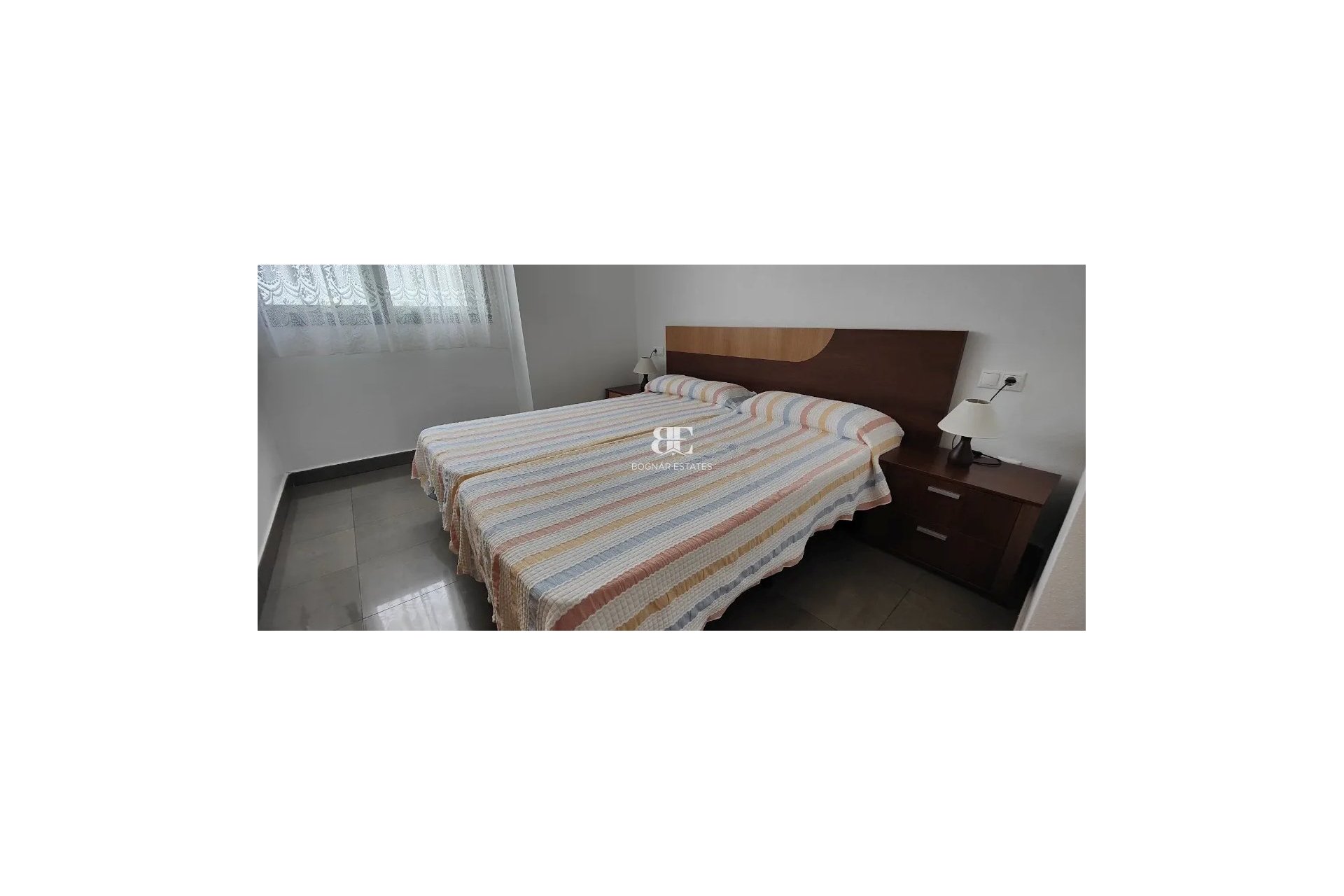 Resale - apartment -
Benidorm - Levante