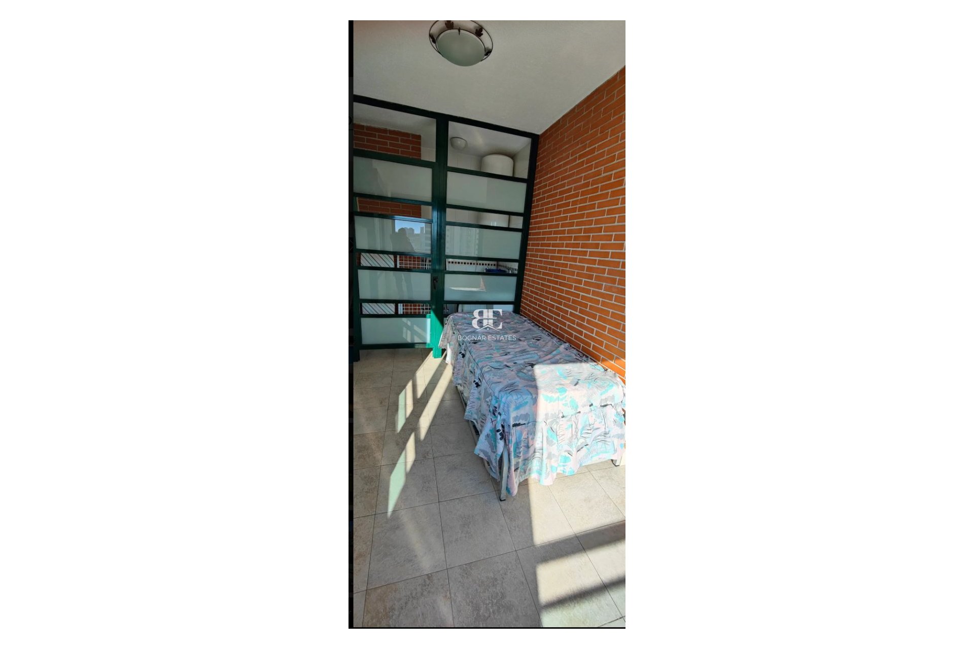 Resale - apartment -
Benidorm - Levante