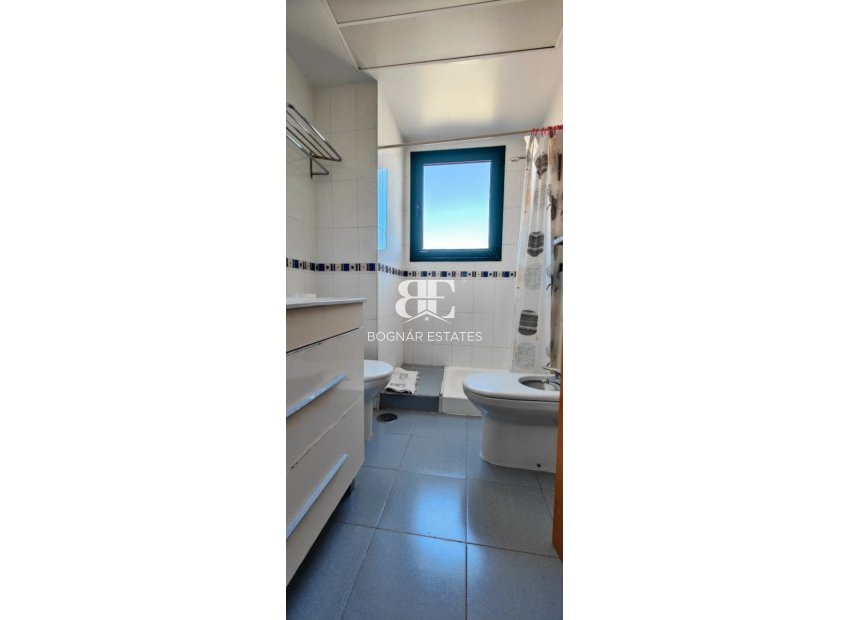 Resale - apartment -
Benidorm - Levante