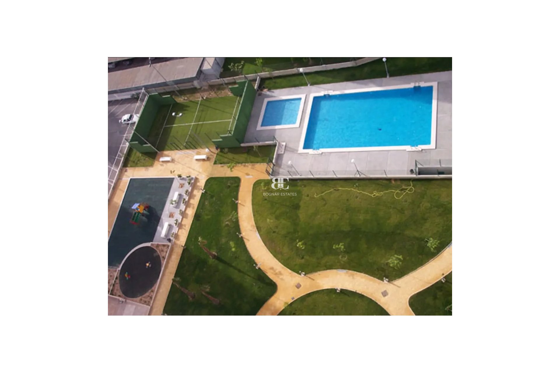 Resale - apartment -
Benidorm - Levante