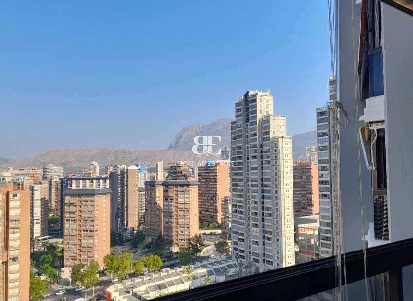 Resale - apartment -
Benidorm - Levante