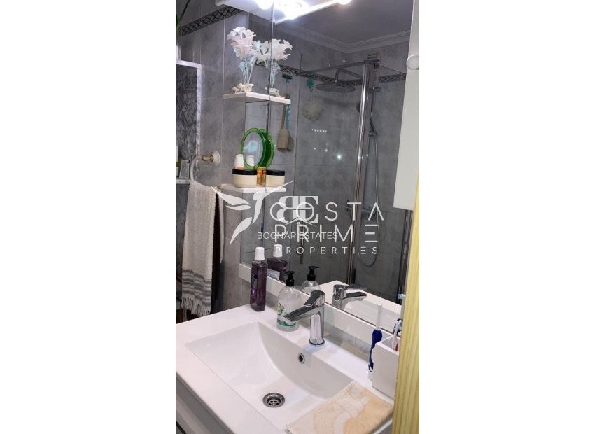 Resale - apartment -
Benidorm - Playa de Poniente