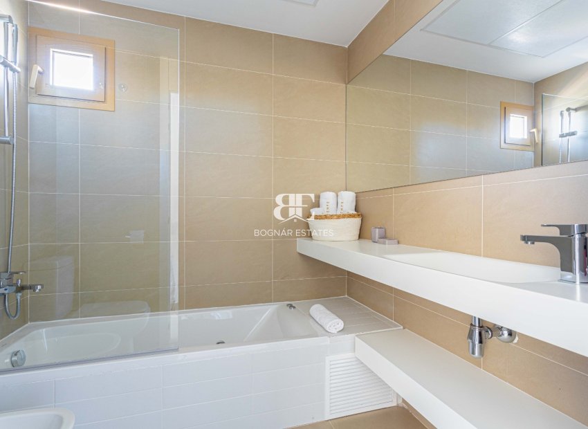 Resale - apartment -
Benidorm - Poniente