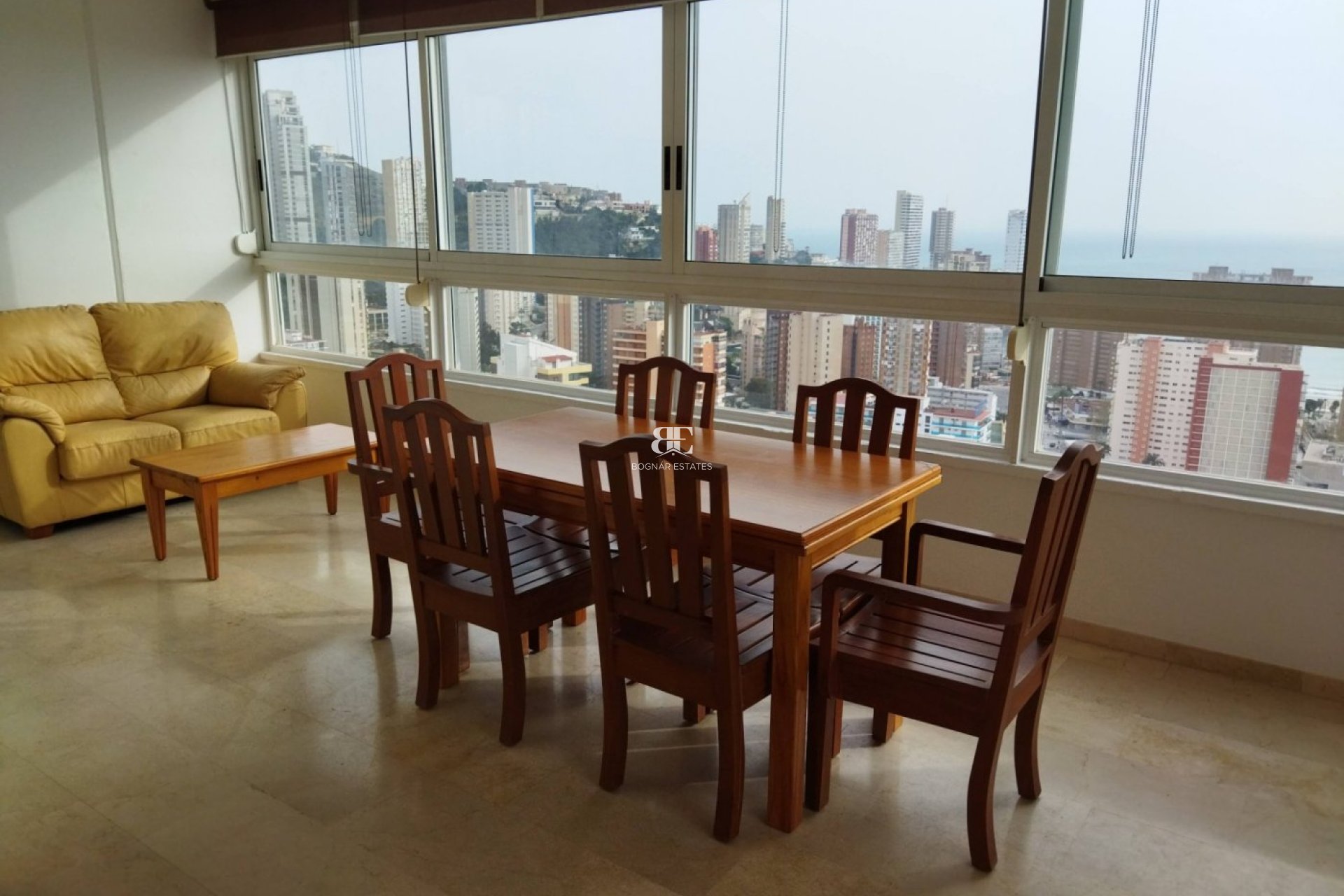 Resale - apartment -
Benidorm - Rincón de Loix