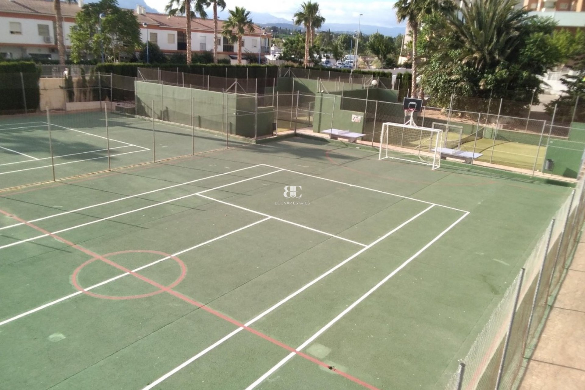 Resale - apartment -
Benidorm - Rincón de Loix