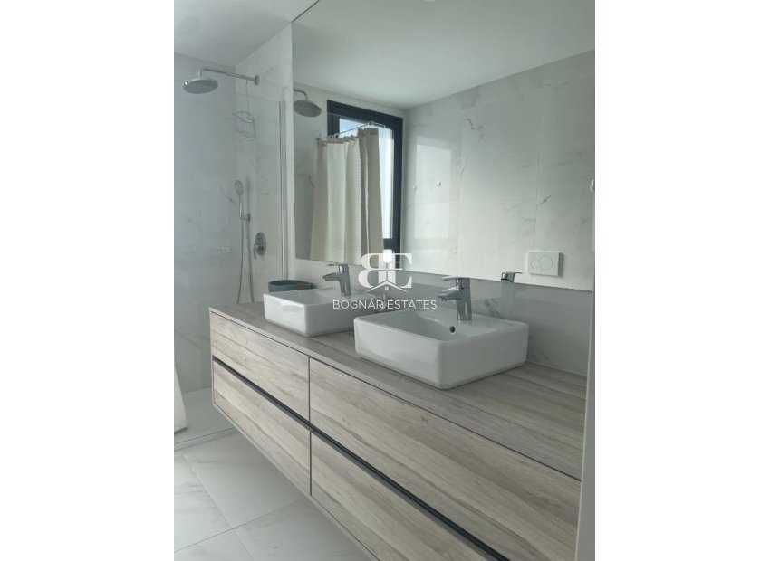Resale - apartment -
Benidorm - Zona de Poniente