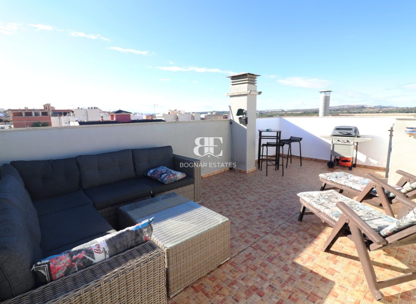 Resale - apartment -
Benijofar