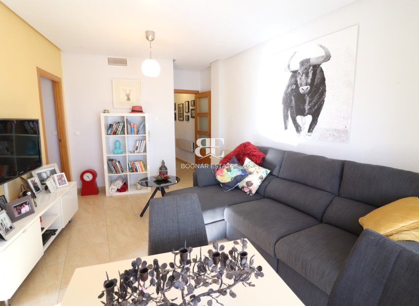 Resale - apartment -
Benijofar