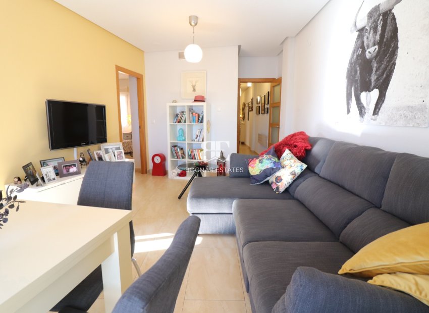 Resale - apartment -
Benijofar