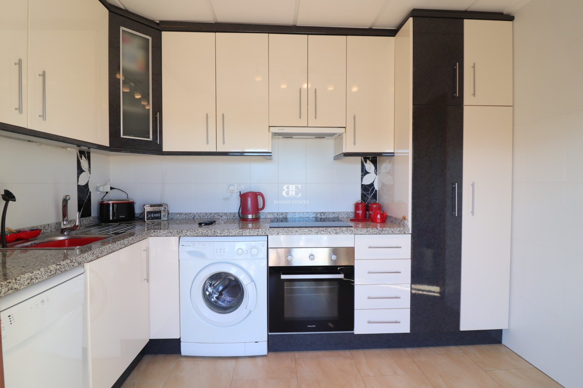 Resale - apartment -
Benijofar