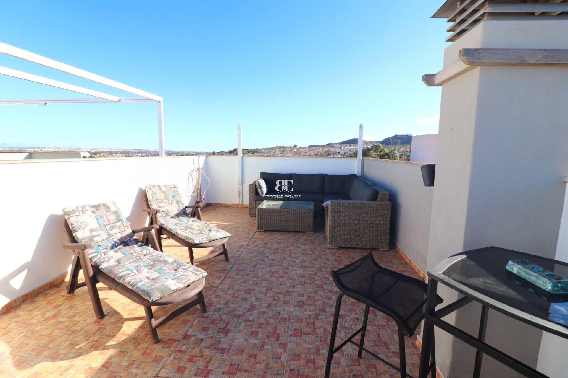 Resale - apartment -
Benijofar