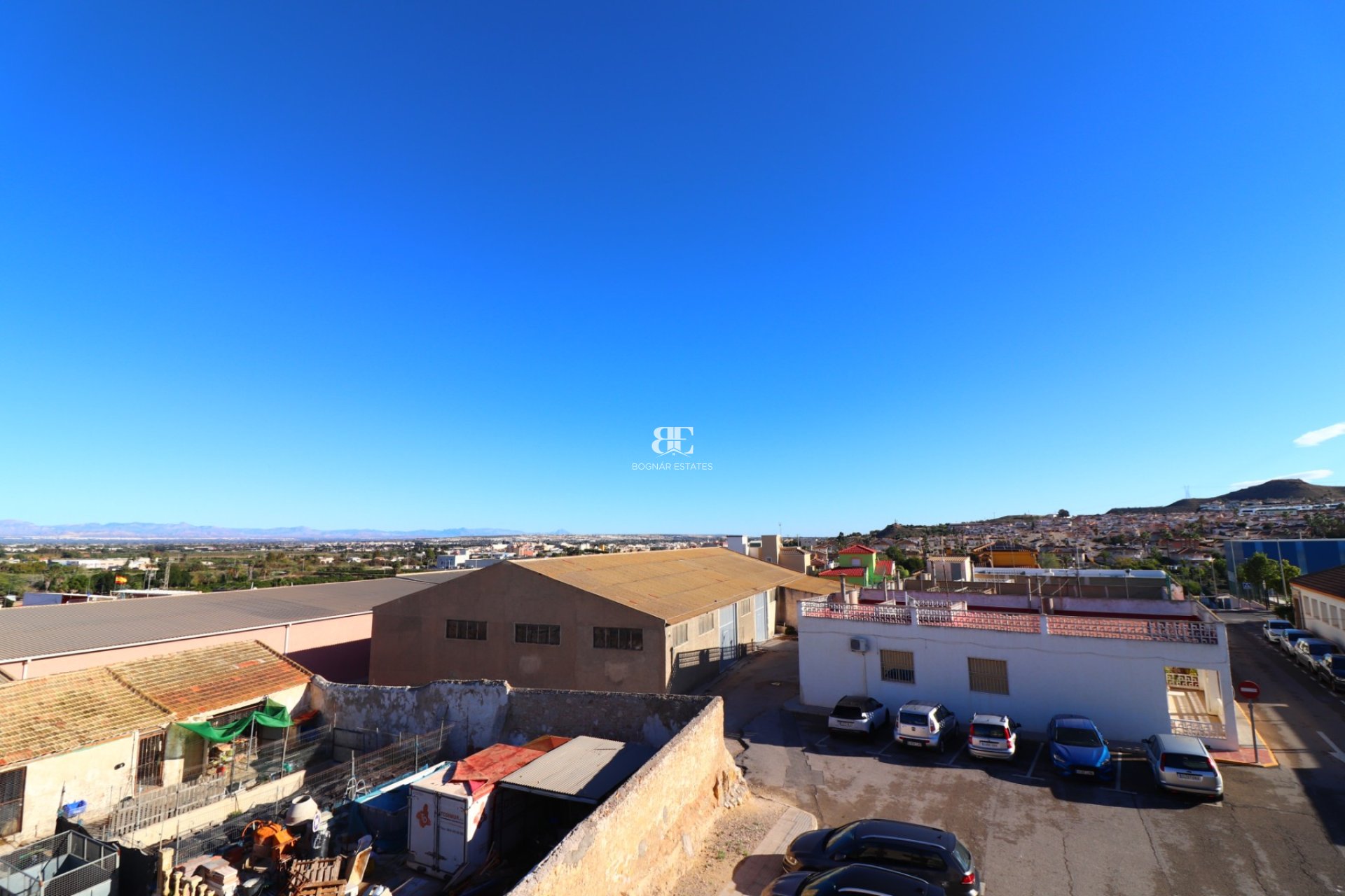 Resale - apartment -
Benijofar