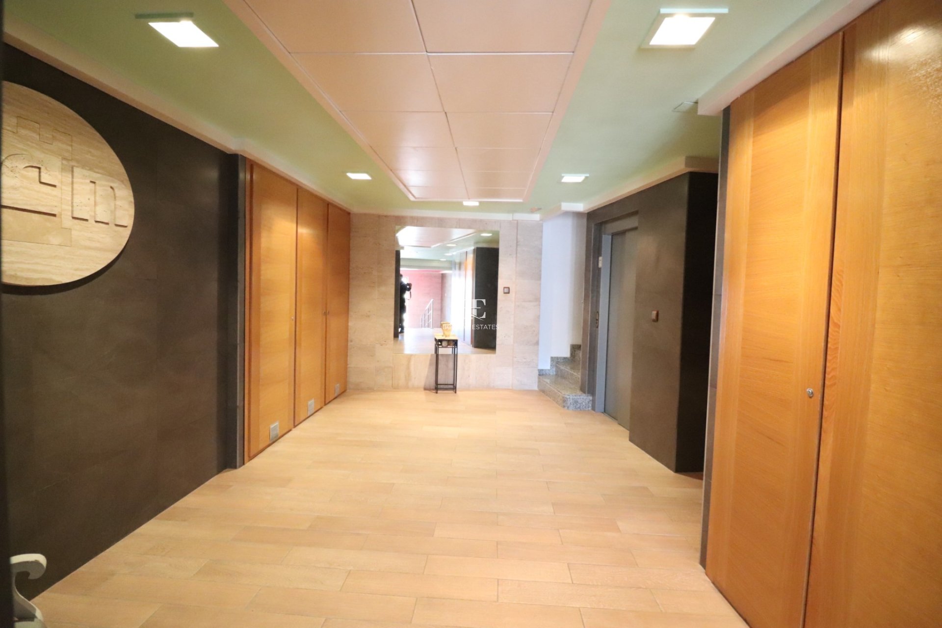 Resale - apartment -
Benijofar