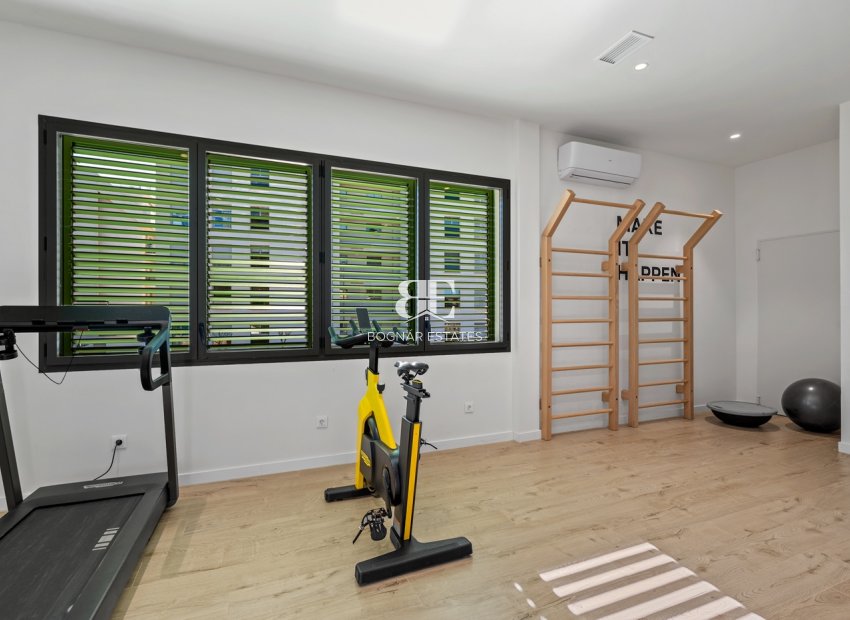 Resale - apartment -
Denia - Puerto