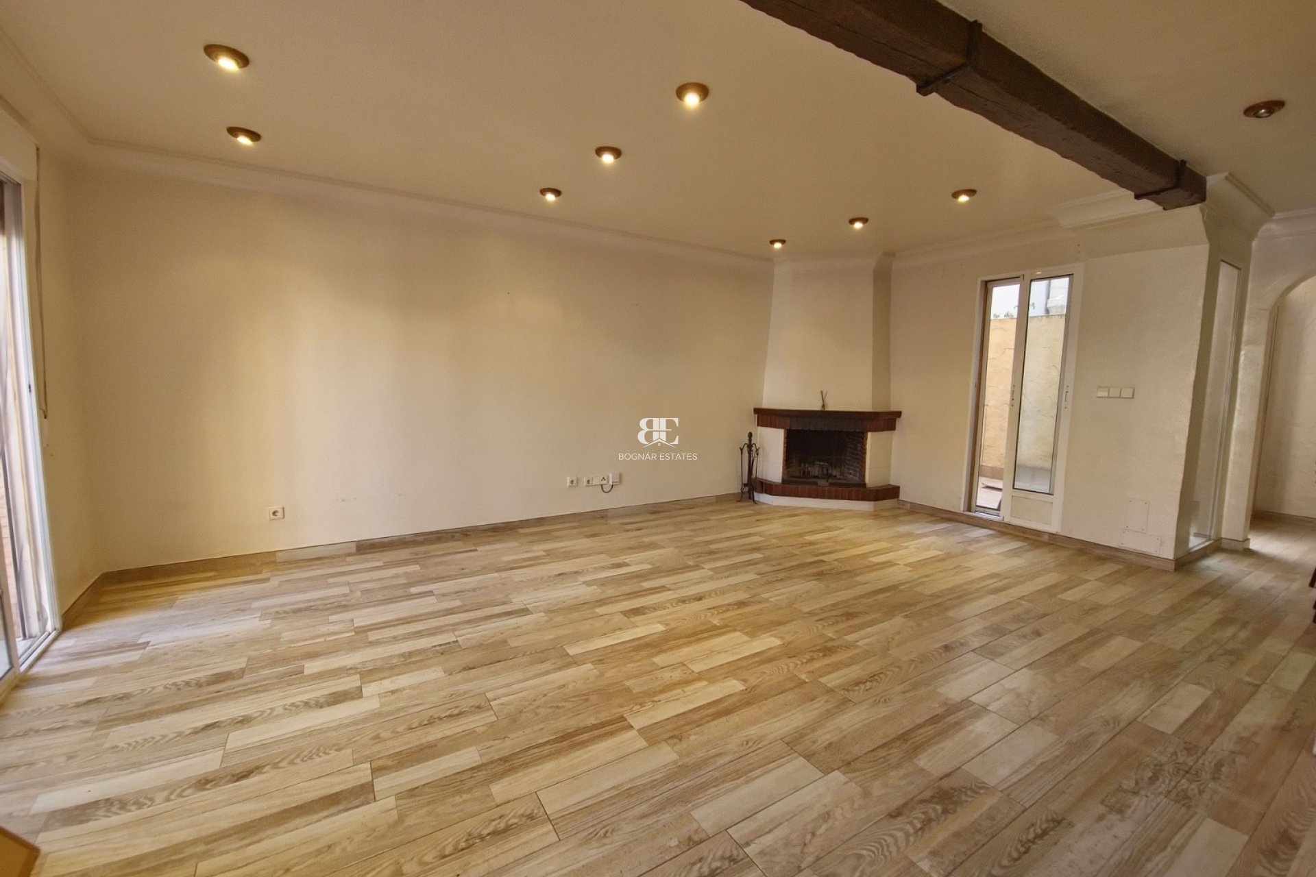 Resale - apartment -
Dolores