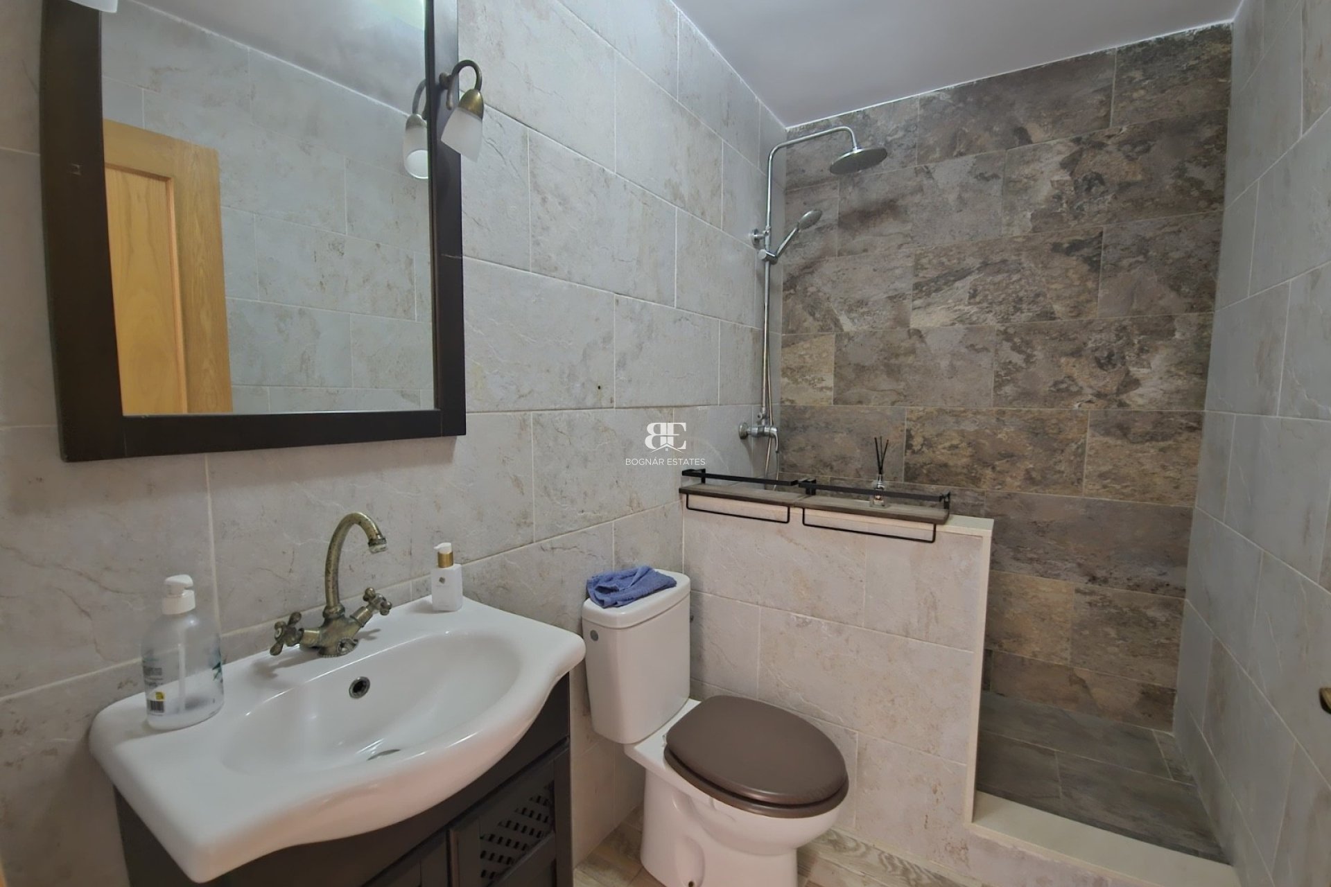 Resale - apartment -
Dolores