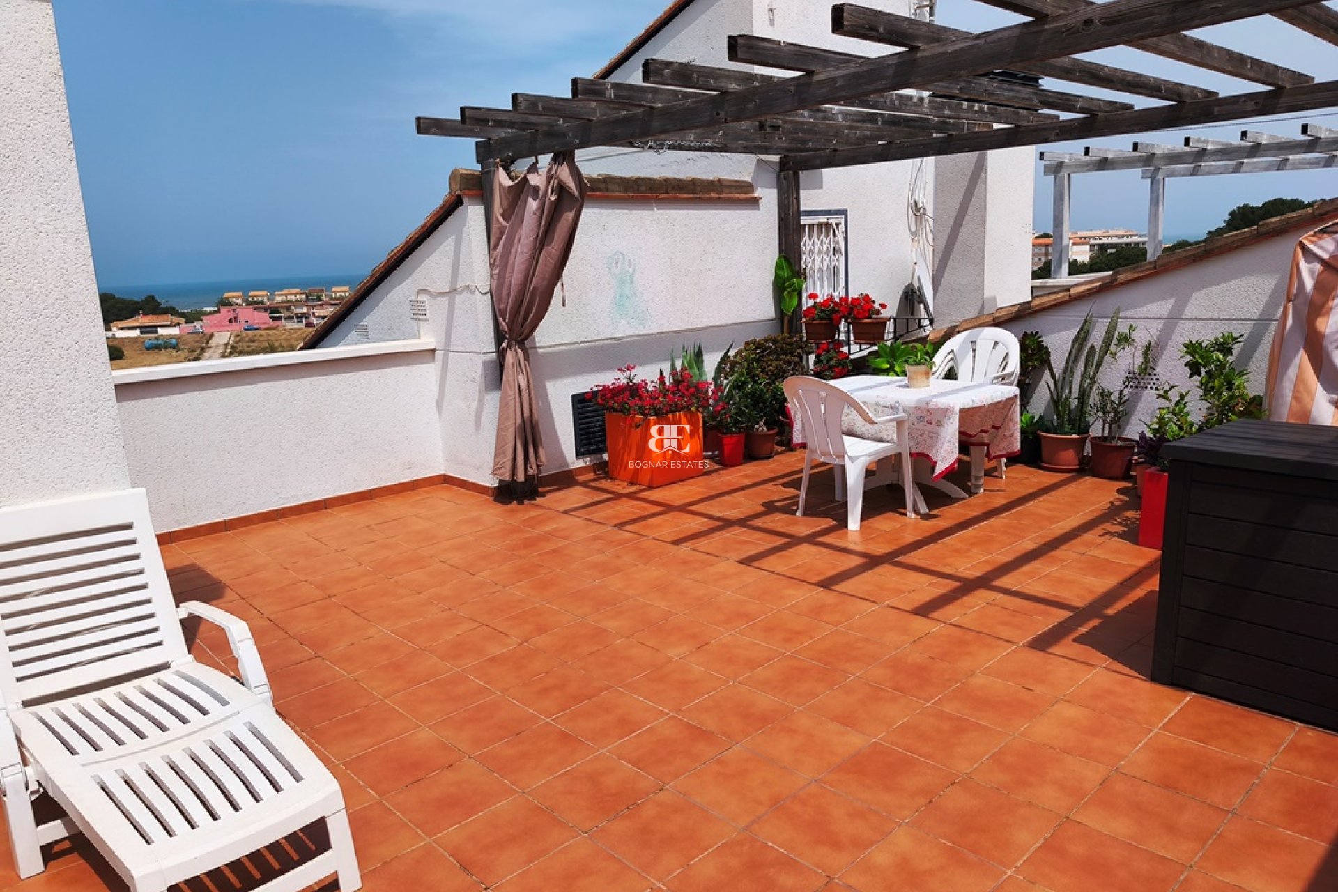 Resale - apartment -
El Verger