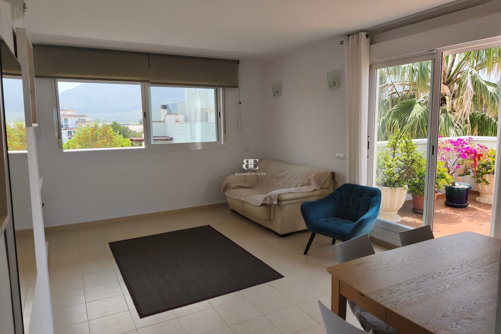 Resale - apartment -
El Verger