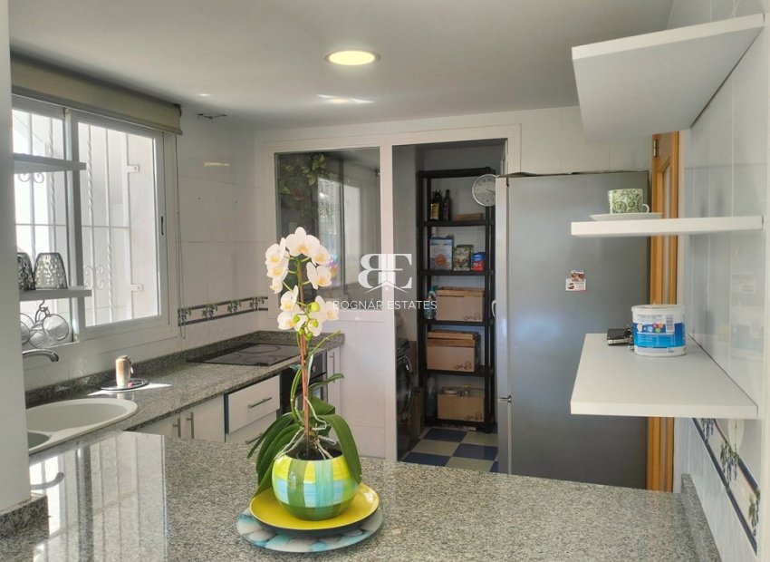 Resale - apartment -
El Verger