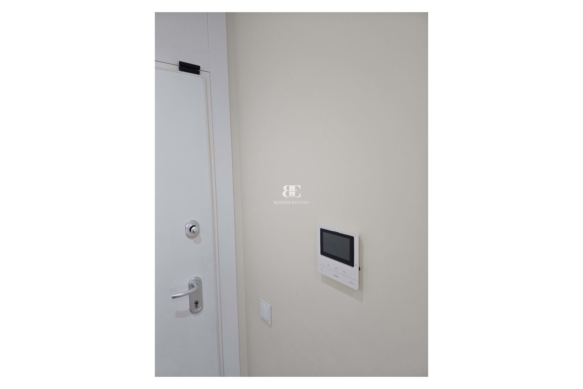 Resale - apartment -
Finestrat - Cala de Finestrat