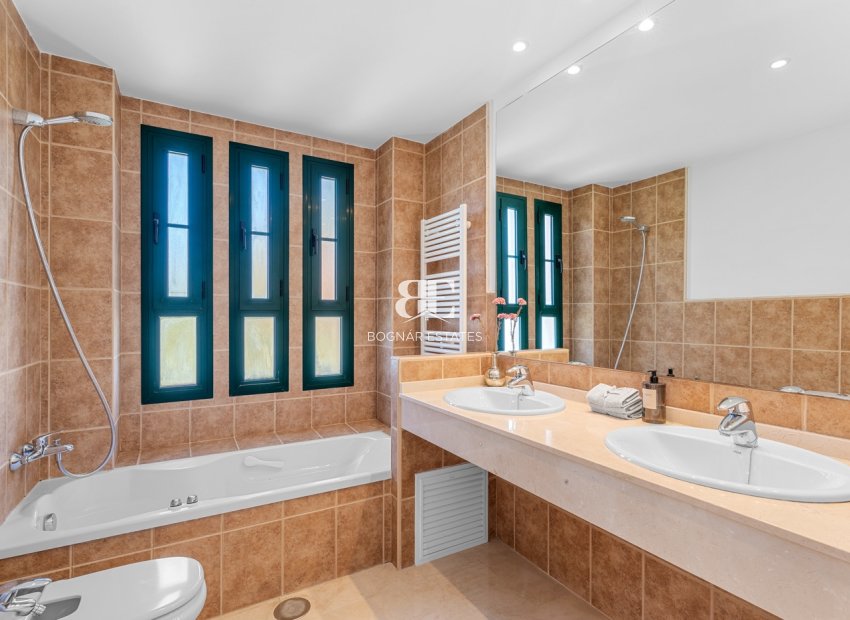 Resale - apartment -
Finestrat - Sierra Cortina
