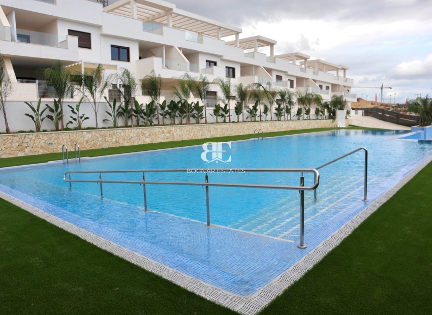 Resale - apartment -
Finestrat