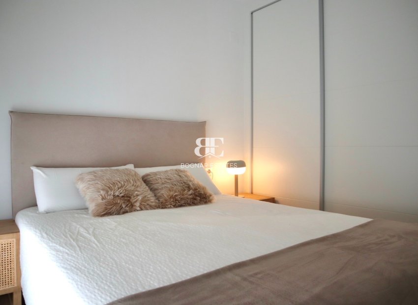 Resale - apartment -
Finestrat