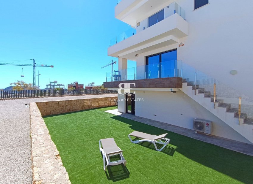 Resale - apartment -
Finestrat