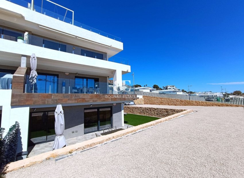 Resale - apartment -
Finestrat