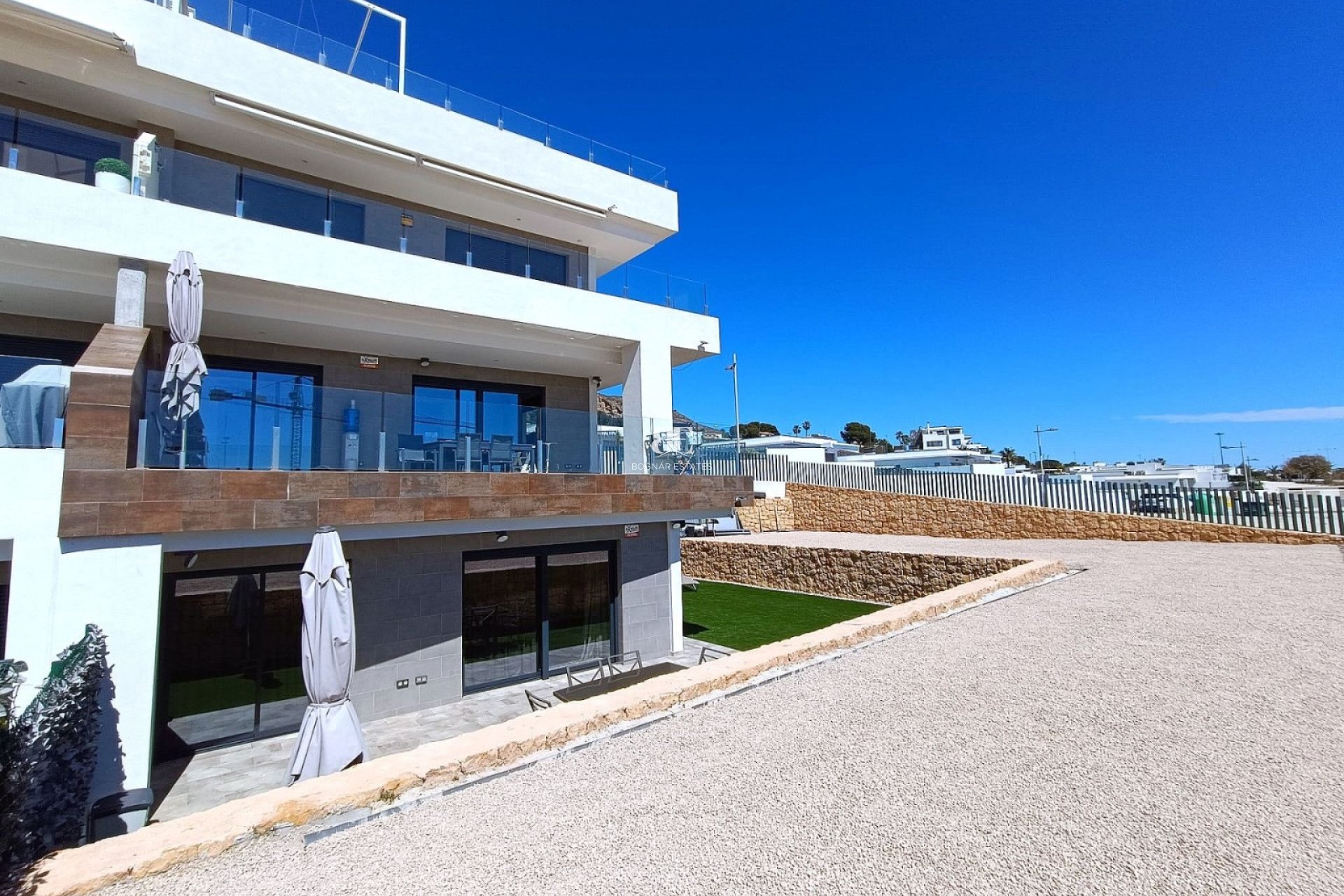 Resale - apartment -
Finestrat