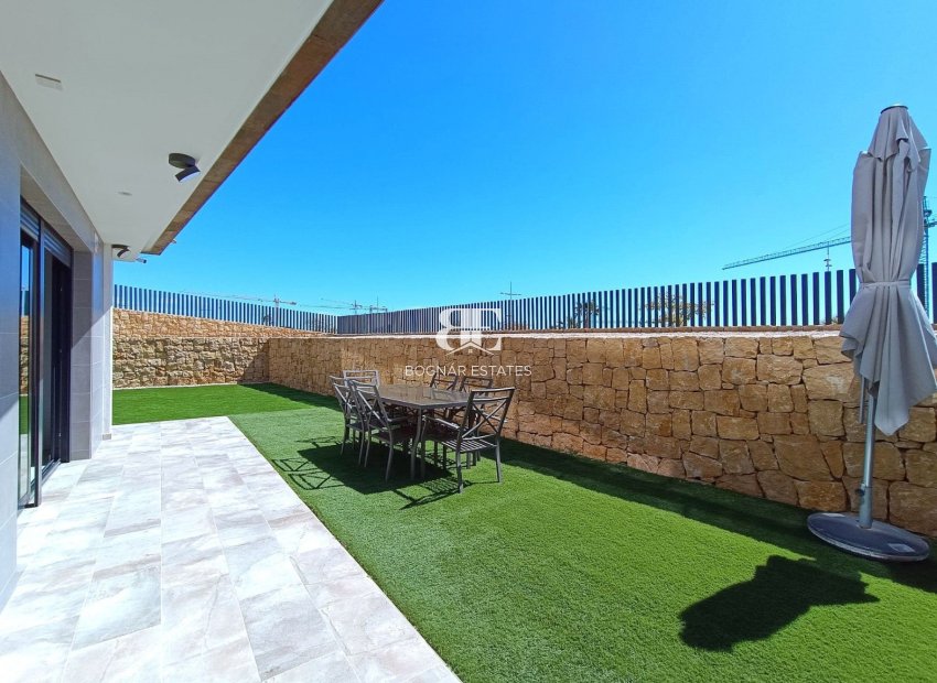 Resale - apartment -
Finestrat