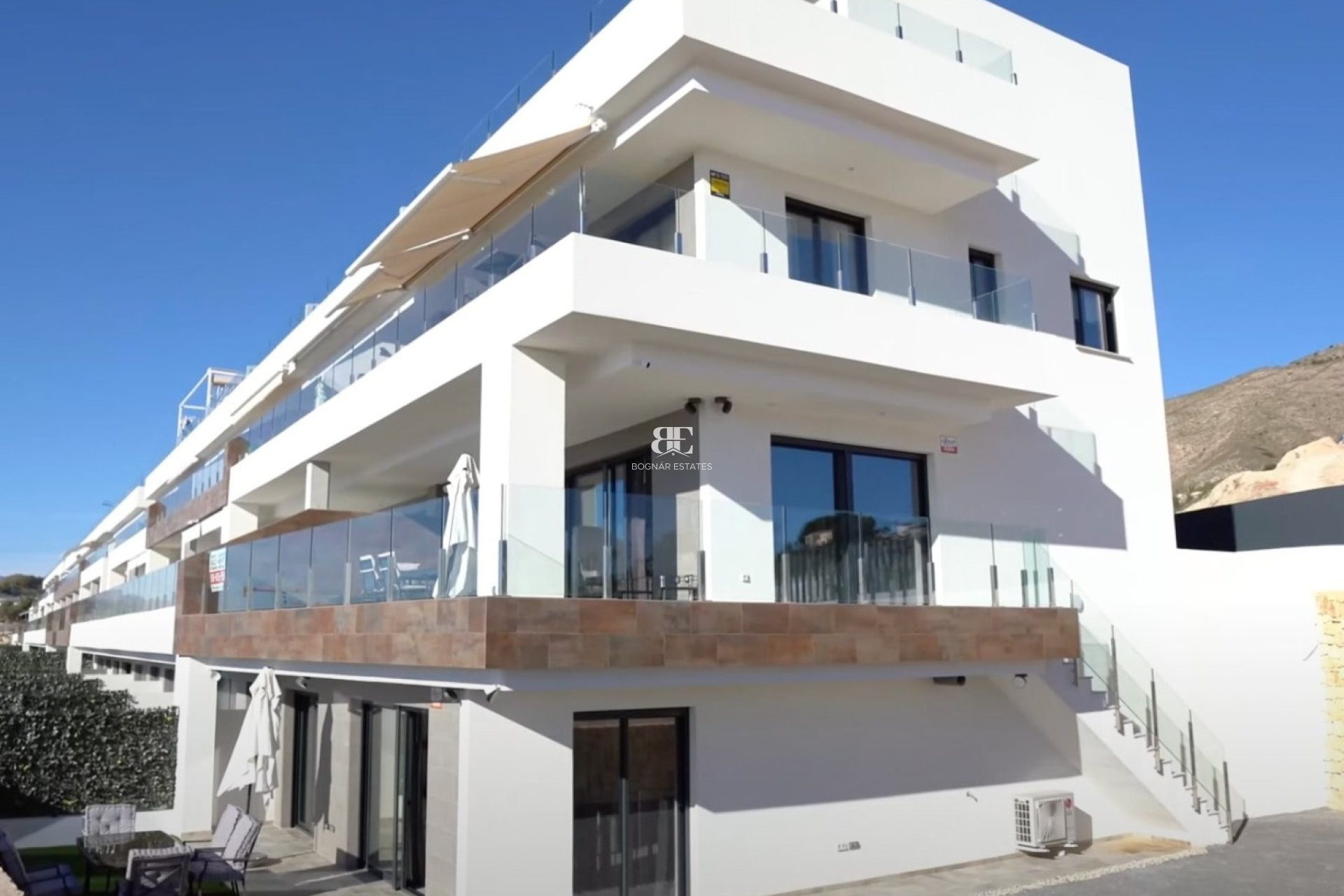 Resale - apartment -
Finestrat