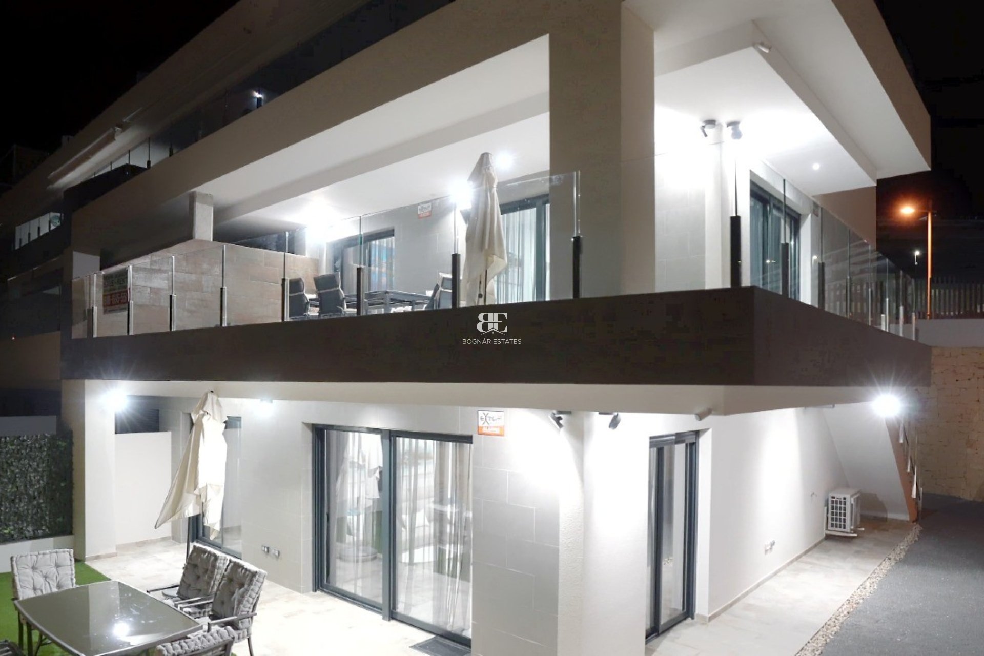 Resale - apartment -
Finestrat