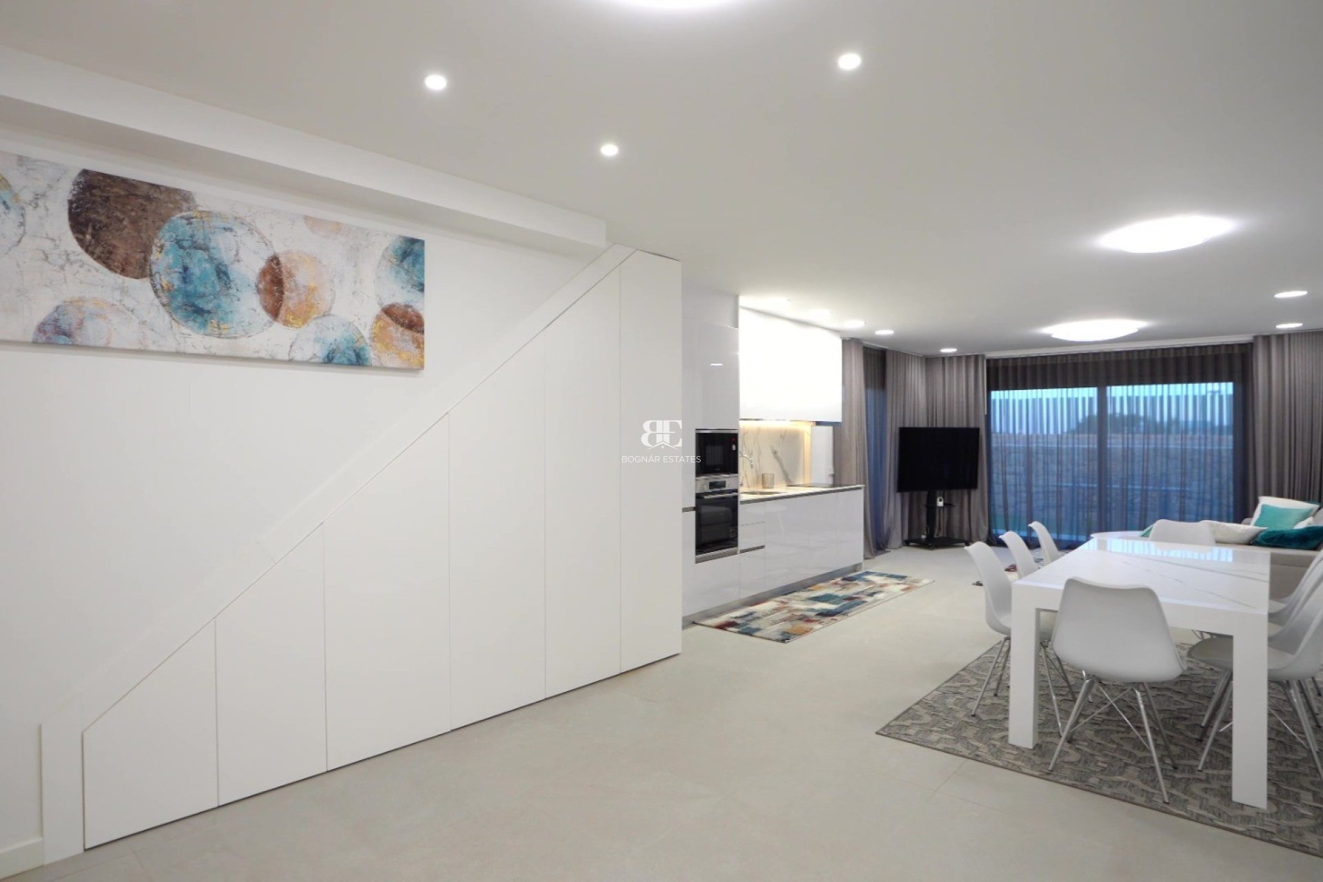 Resale - apartment -
Finestrat