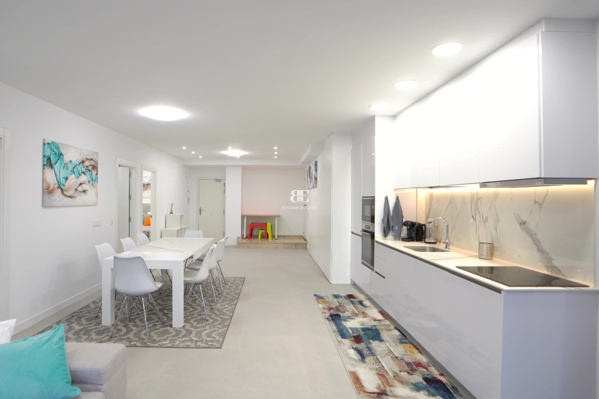 Resale - apartment -
Finestrat