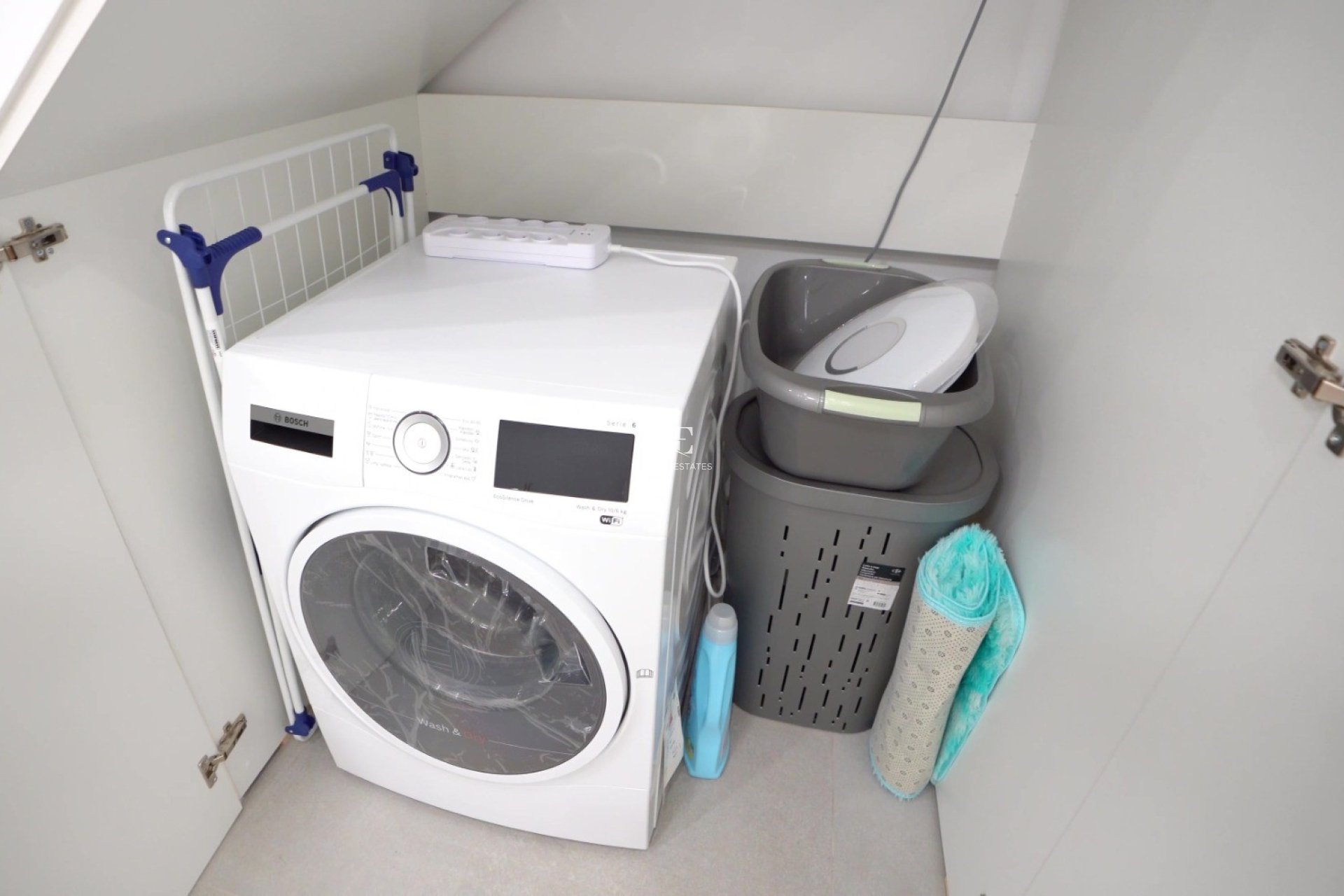 Resale - apartment -
Finestrat