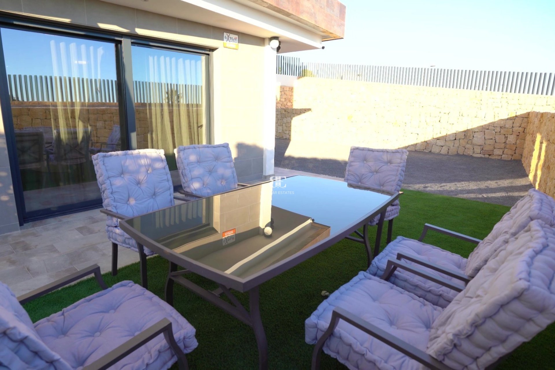 Resale - apartment -
Finestrat