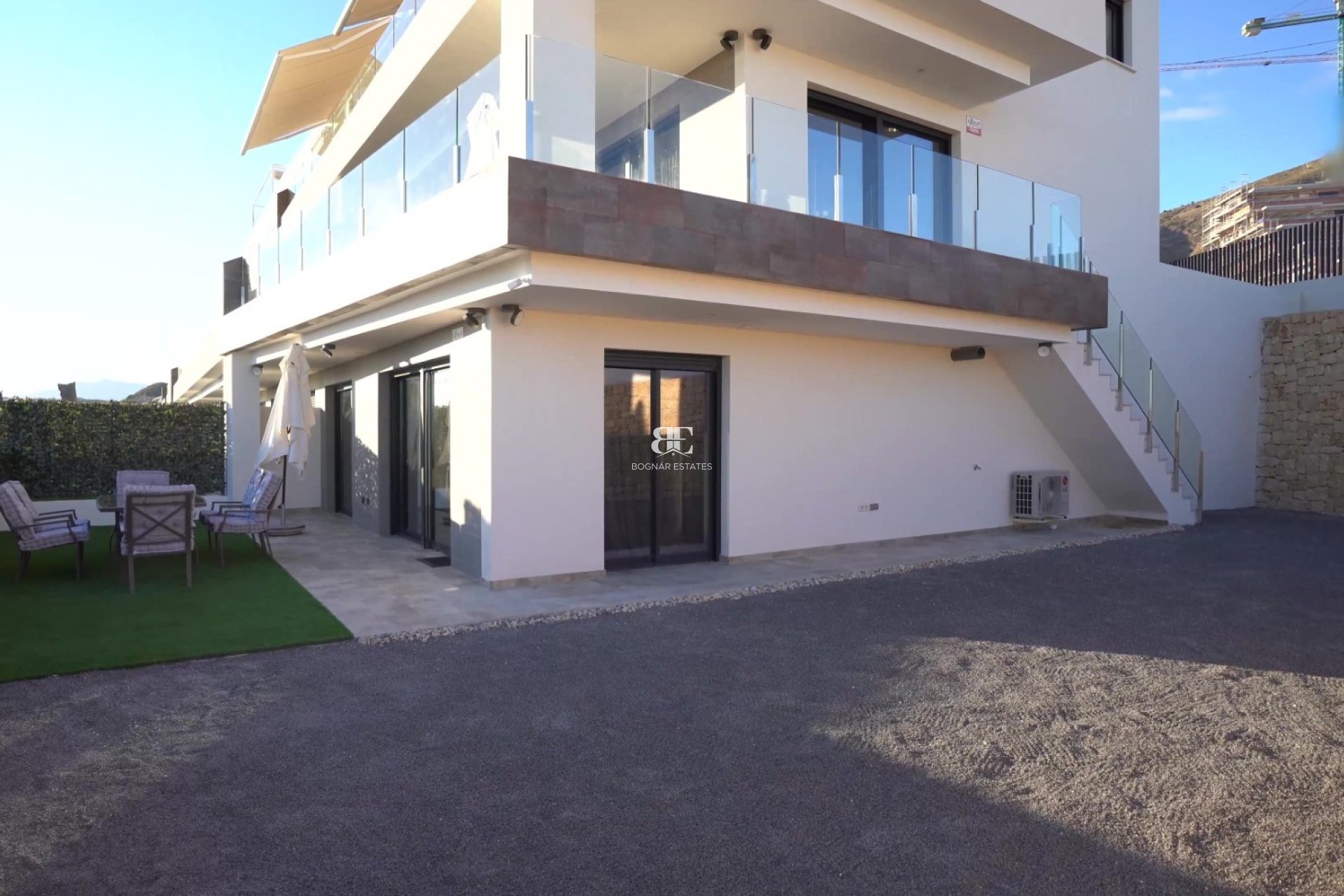 Resale - apartment -
Finestrat