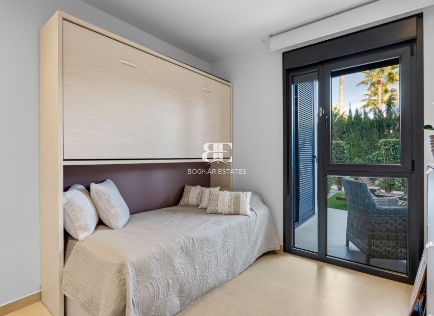 Resale - Apartment / Flat * -
Orihuela Costa - Los Dolses