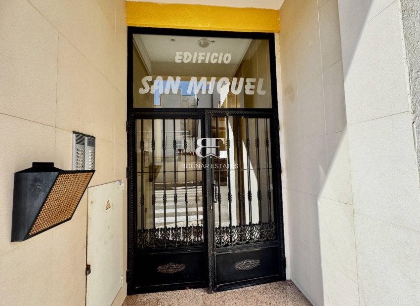 Resale - apartment -
Formentera del Segura